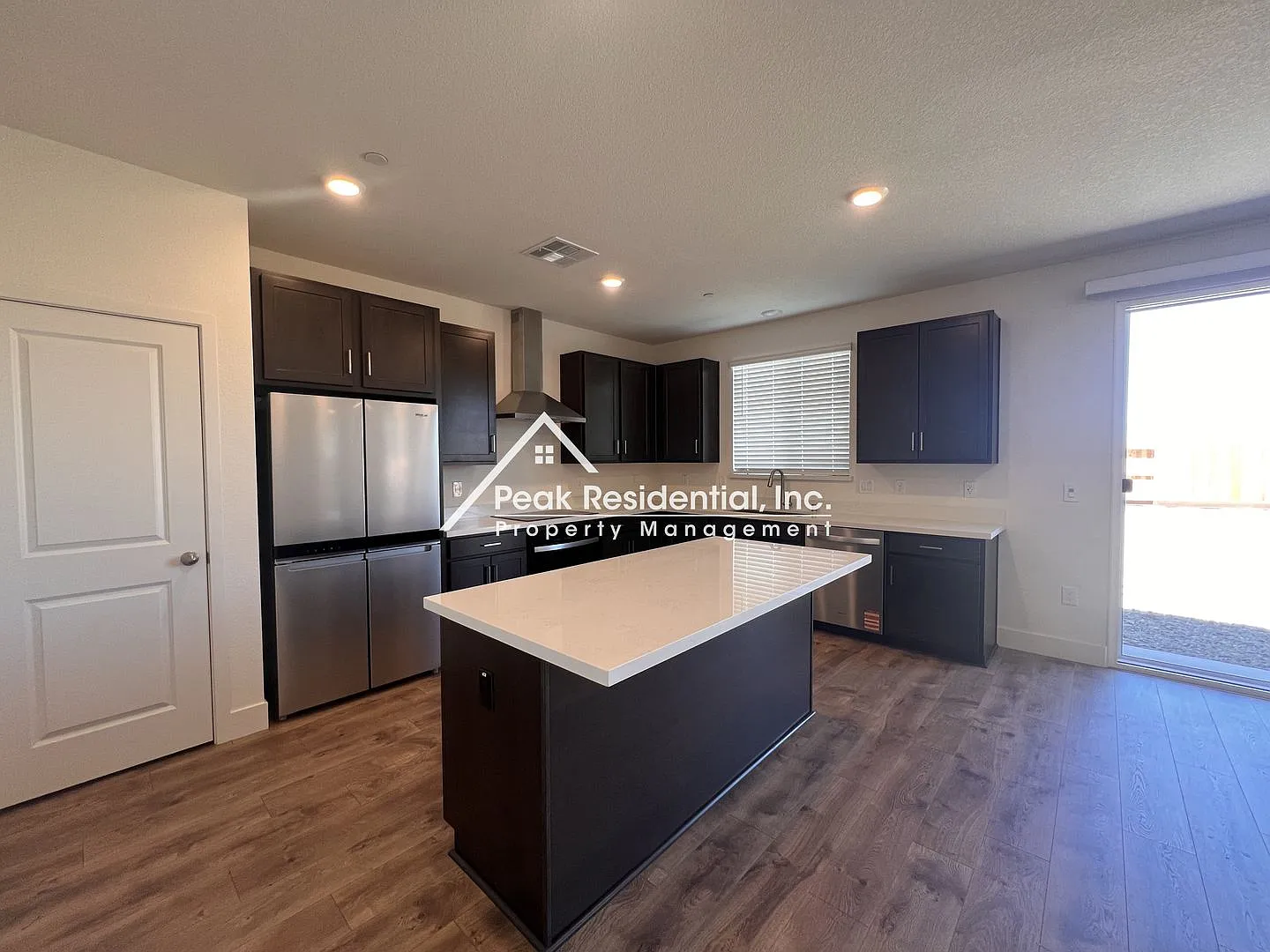 Brand New Sacramento 3bd/2.5ba Home With Large Loft! — Photo 4