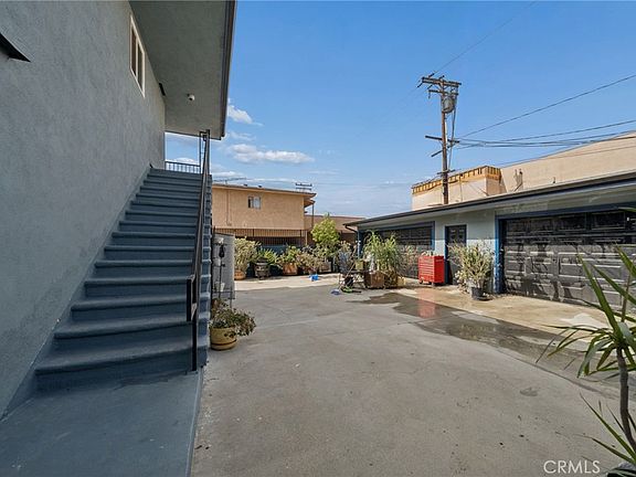 5th image of 11617 Acacia Ave