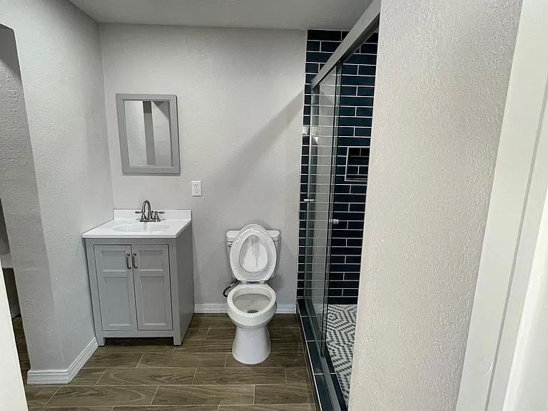 4536 Britton Ave — Photo 11
