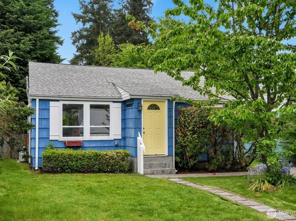 14339 Ashworth Avenue N, Seattle, WA 98133