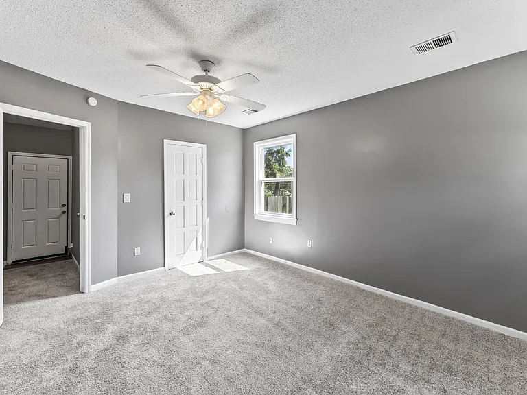 10500 W 57th St — Photo 15