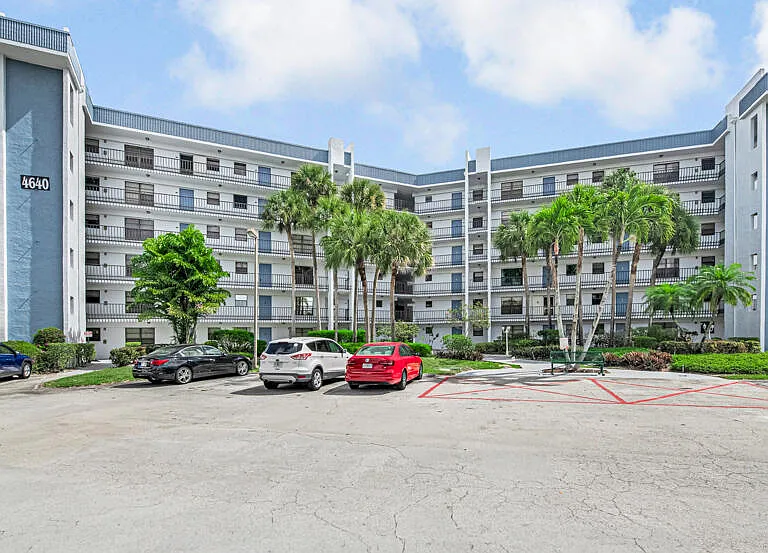 4640 Lucerne Lakes Blvd W #206 — Photo 1