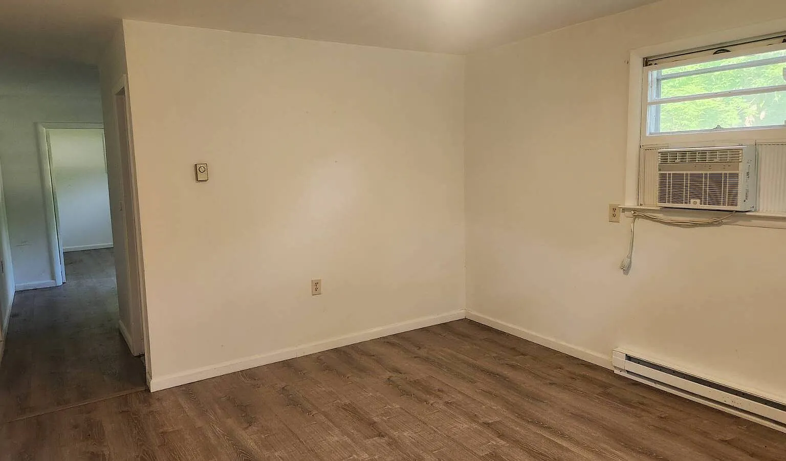 1 bed, 1.0 bath, $1,100 — Photo 3