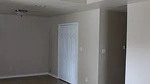 3 bed, $1,300 — Photo 2