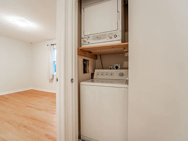 570 Chapel St — Photo 19