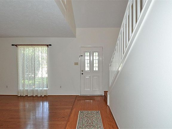 4th image of 3602 Maple Glen Dr
