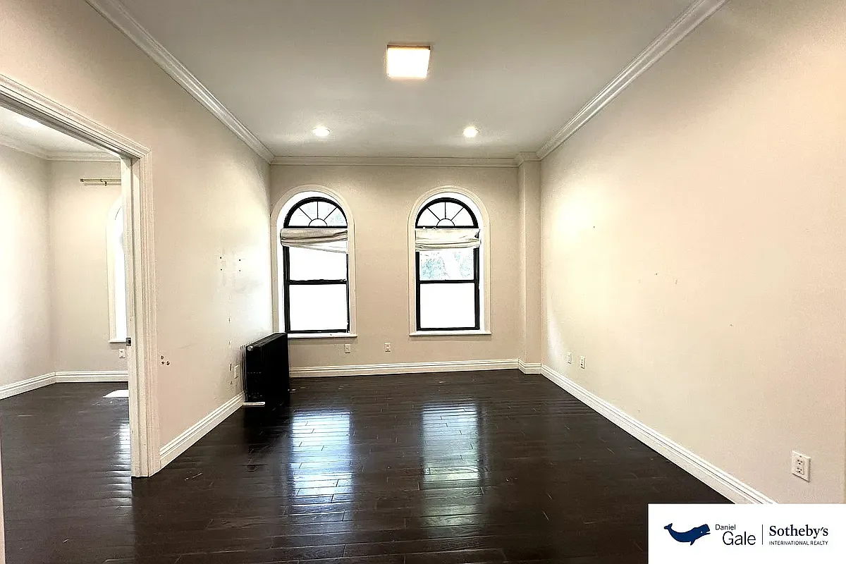 229 Saint Johns Place — Photo 4