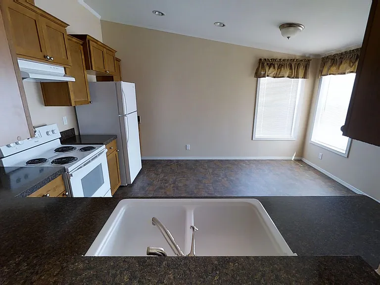 321 E Lime St — Photo 30