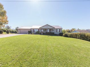 194 Thoroughbred Way, Berea, KY 40403