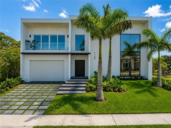 1135 Bluebird AVE, MARCO ISLAND, FL 34145