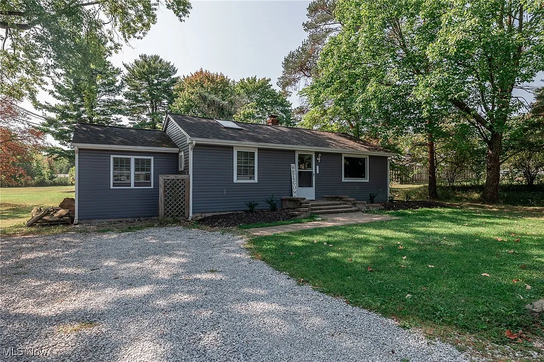 4134 Laurel Rd photo 1