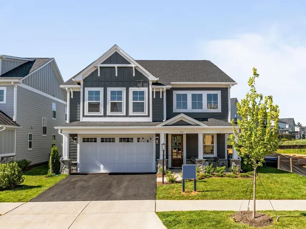 1188 Sablewood Dr, Charlottesville, VA 22911