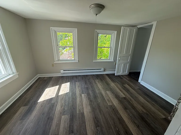 418 Leggett St — Photo 11