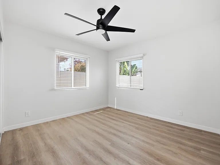 3718 Nile St — Photo 13