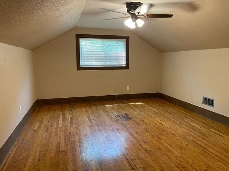 5719 Fairview Dr — Photo 16