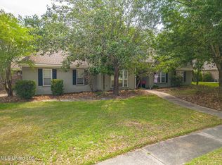 2478 Provence Pl, Biloxi, MS 39531