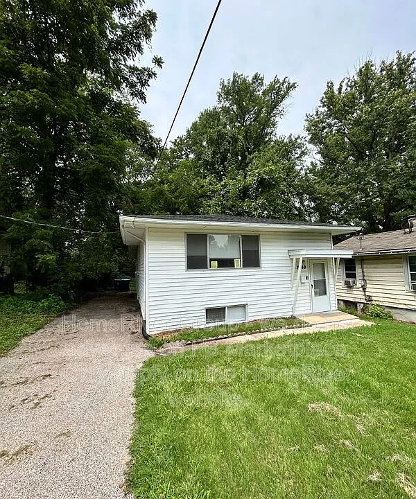 8949 Huiskamp Ave