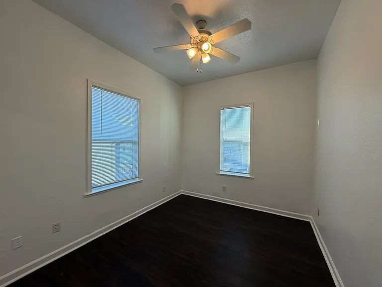 723 Florida St — Photo 4