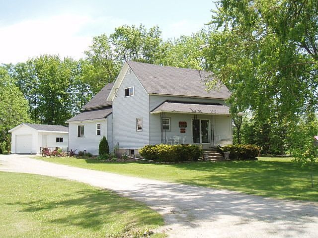 Great hobby famr on 3 acres.