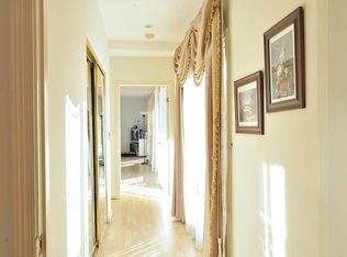 9873 Easton Dr, Beverly Hills, CA 90210