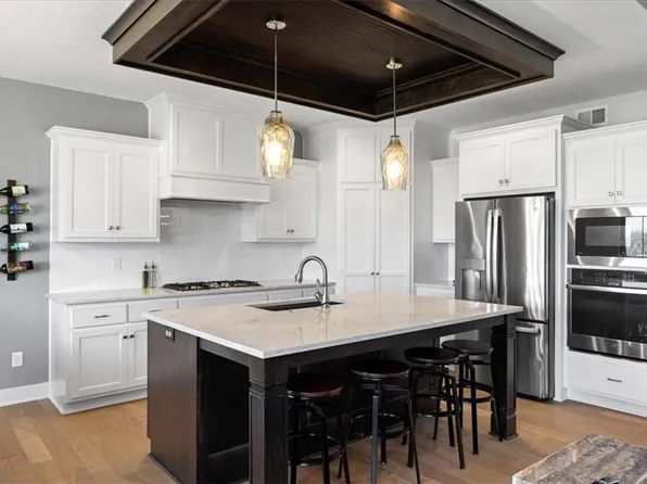 21473 W 116th Pl, Olathe, KS 66061