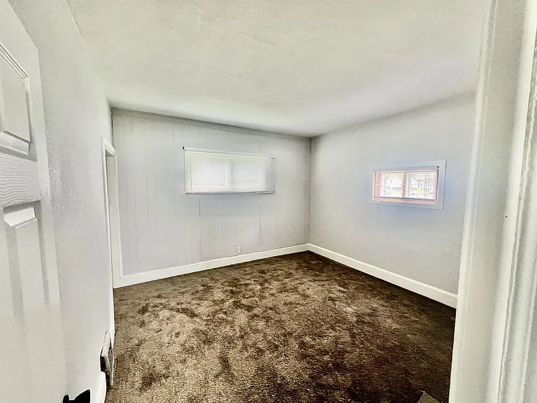 1522 Alabama Ave — Photo 11