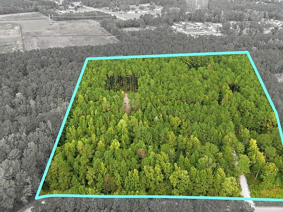 4th image of Lot 3 Daphane Dr.