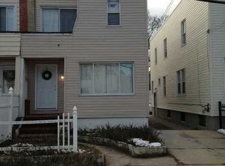 20526 110th Ave, Saint Albans, NY 11412