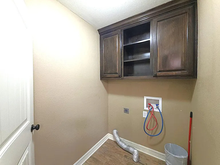 1424 Dogwood St — Photo 7