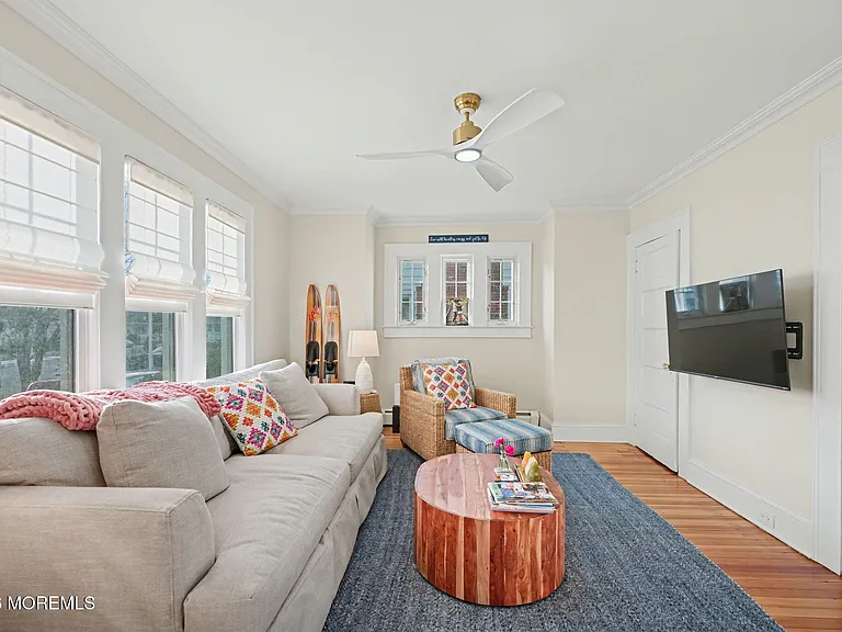 404 Monmouth Ave — Photo 9