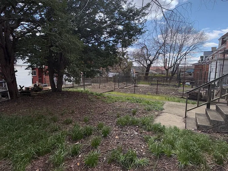 826 Collins St — Photo 13