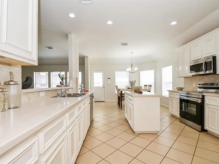 3207 Brook Arbor Ln — Photo 16