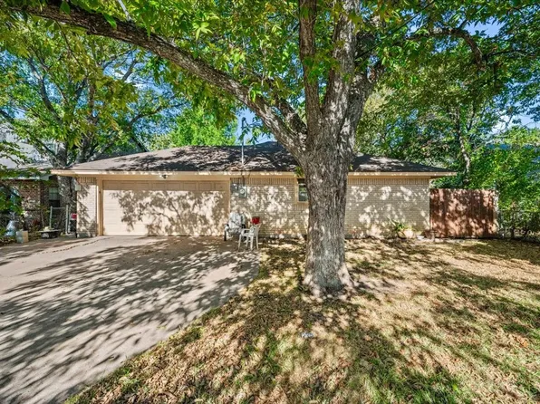 409 NE 29th St, Grand Prairie, TX 75050