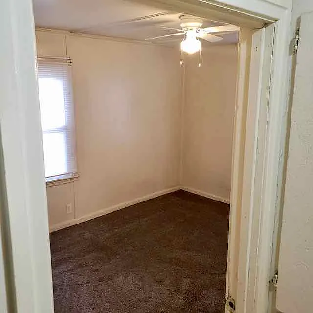 2117 Kathleen Ave photo 1