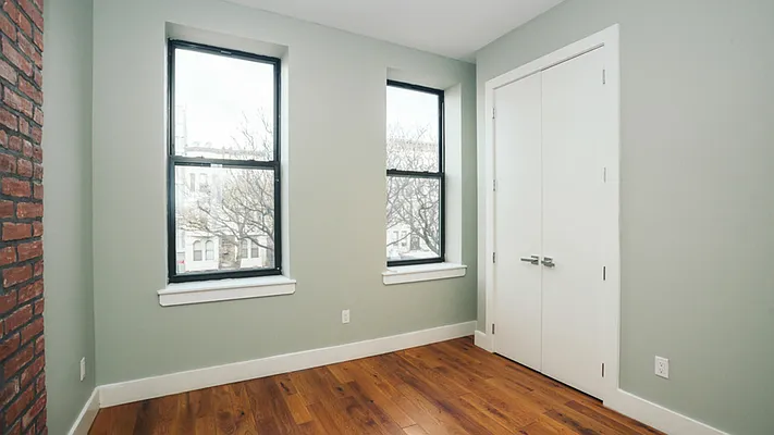 Rented by Nooklyn NYC LLC | media 21