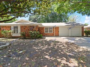 5616 Ammons St, Haltom City, TX 76117