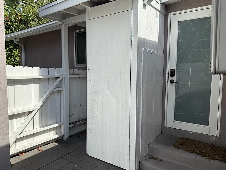 Side entry