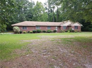 2857 Cedar Creek Rd, Fayetteville, NC 28312