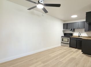 650 Cameron Ave #105, Windsor, ON N9B 1Z1