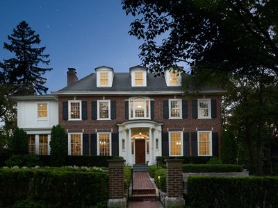 596 Arbor Vitae Rd, Winnetka, IL, 60093