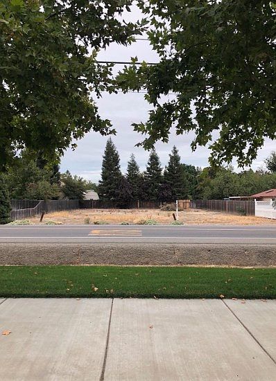 2nd image of Acacia Ave