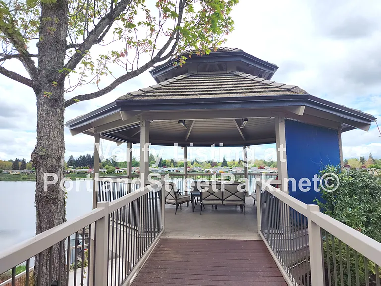 3243 Lakemont Dr — Photo 23