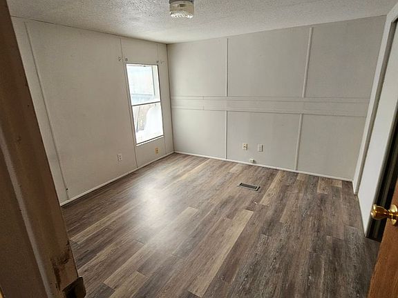 4th image of 5022 Danford Dr Trailer 1