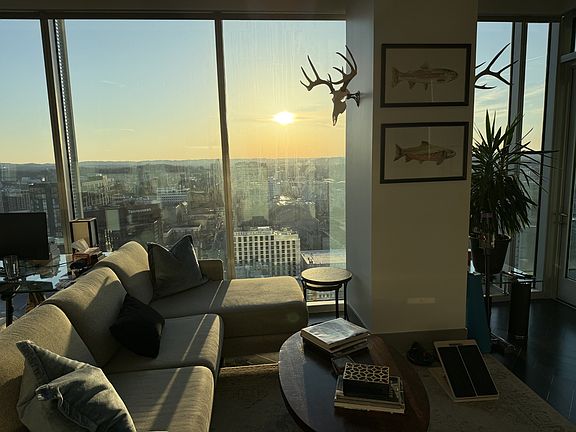 4th image of 1616 W End Ave #2708