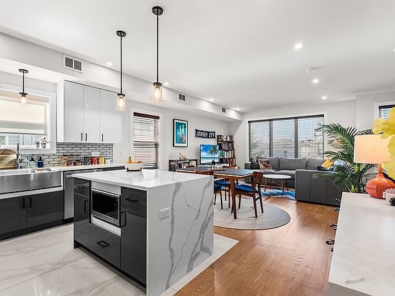 5th image of 36 Lincoln St Floor 2