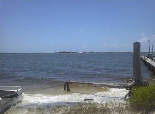592 Radiant Cir, Mary Esther, FL 32569