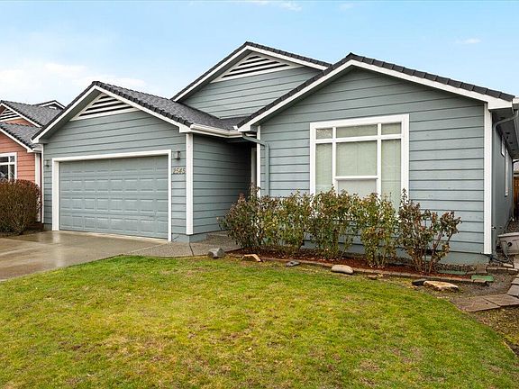 3rd image of 2545 Parkwood Village Ln