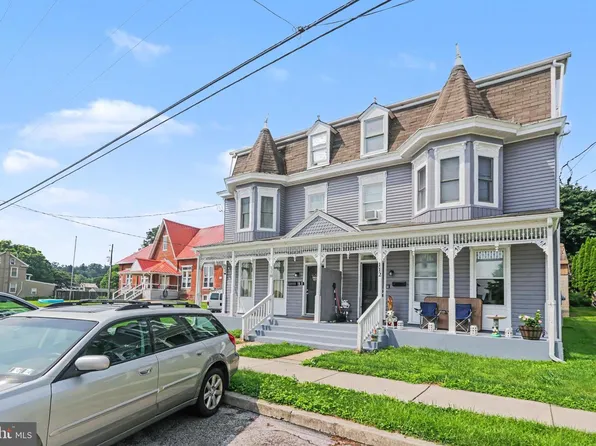 110 N York St, Etters, PA 17319