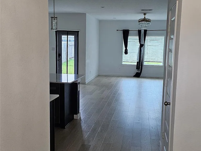 30215 Belgrade Park Ln — Photo 2