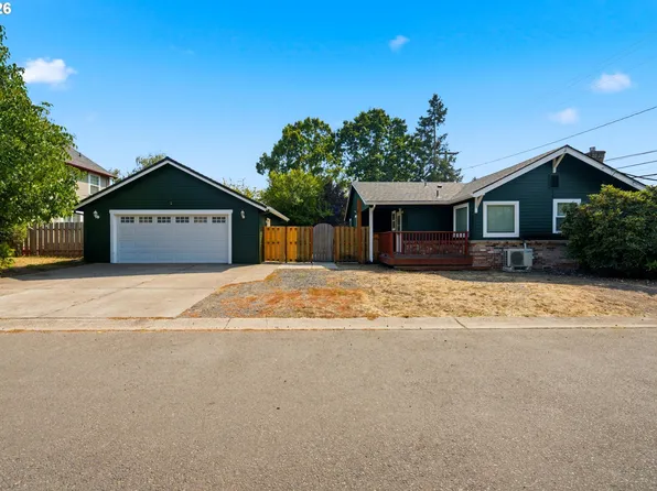 732 N College St, Newberg, OR 97132